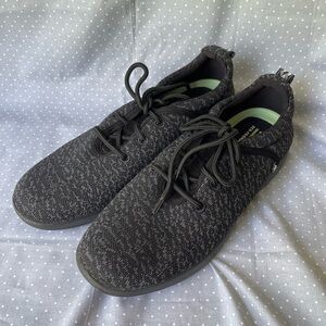 Minnetonka Men’s Gray Tie Shoes 11.5